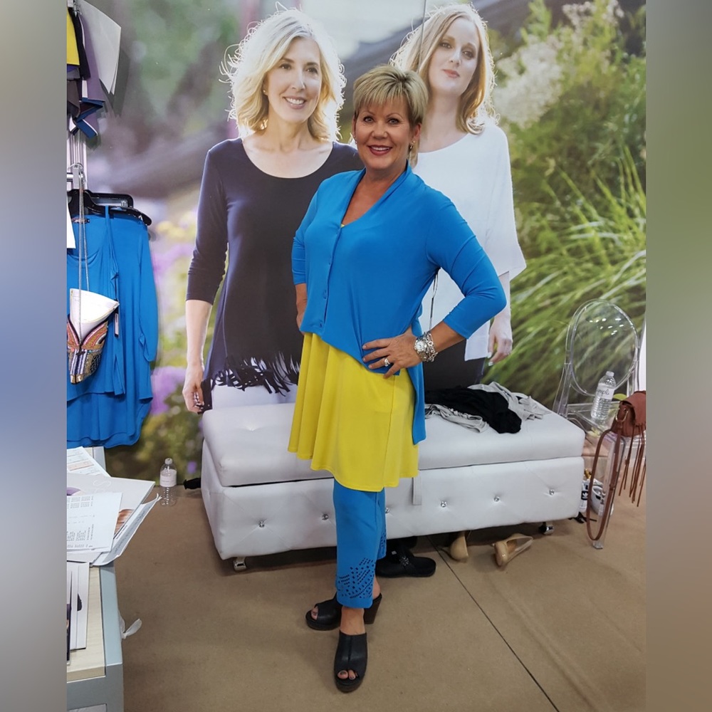 - Sympli Hi-low Tuxedo Styling Turquoise Top